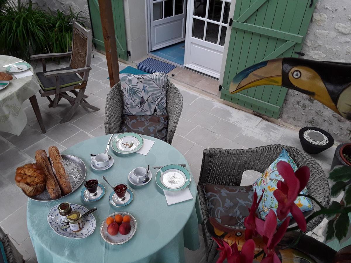 'La Menagerie' Bed & Breakfast Châteauvieux Екстериор снимка